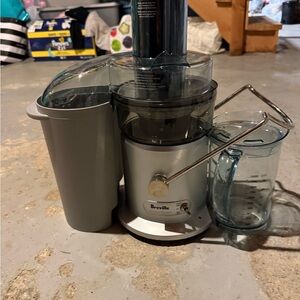 Breville Stainless Steel Juice Extractor
